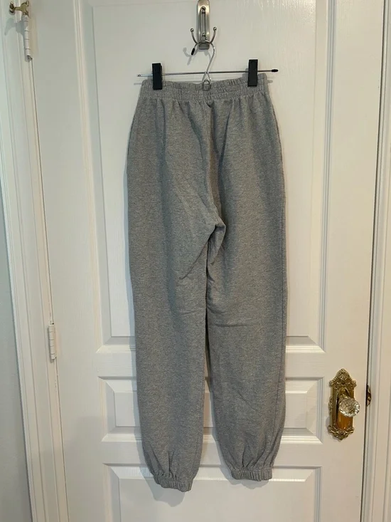 LOVE SHACK FANCY Gray Sweatpants with Pink Heart Accent / Size XS / - Picture 4 of 7